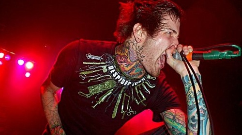 Mitch Lucker (vocalul formatiei Suicide Silence) a incetat din viata